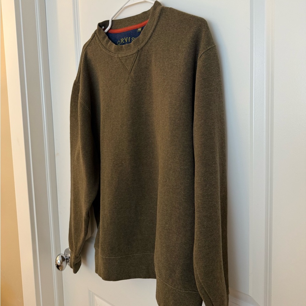 Old‎ school classic outdoor Orvis fisherman crewneck in size large. 100% cotton
